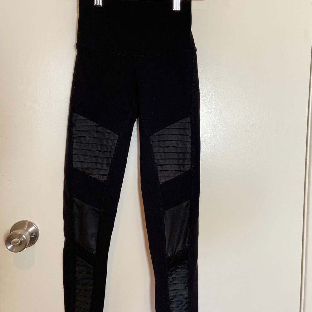 Alo Yoga High-Waisted Moto Leggings